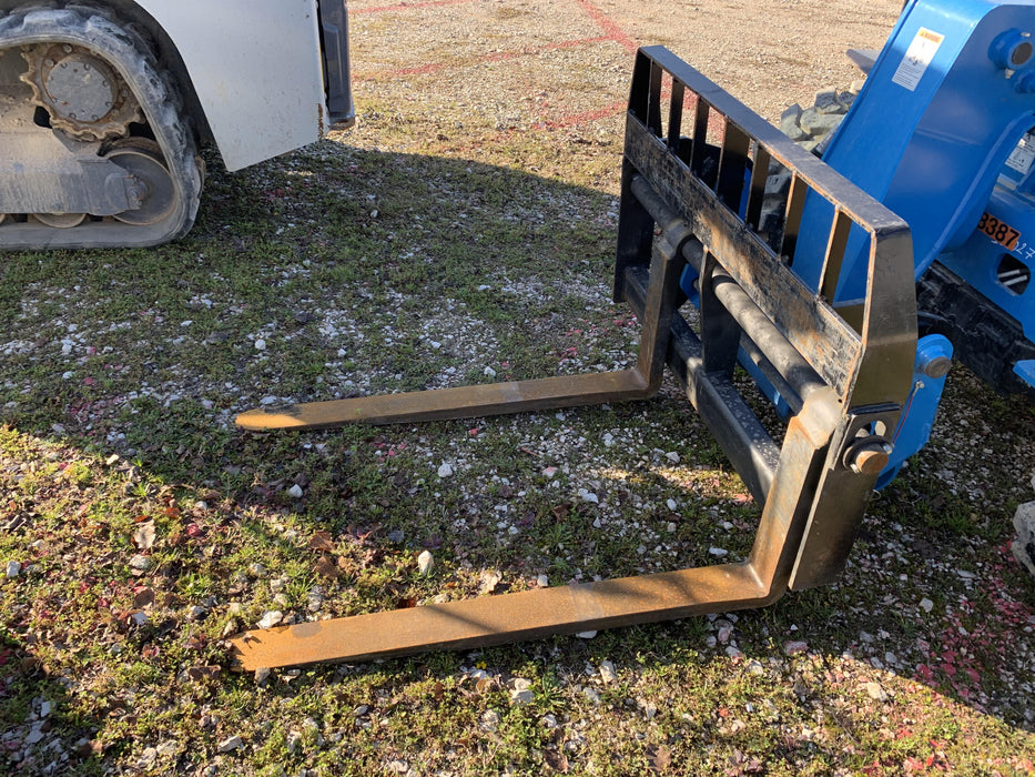 2020 Genie GTH-5519 Cab/Heat/Air, Solid Tires, Work Lights, Beacon, Aux Hydraulics, Back up Alarm