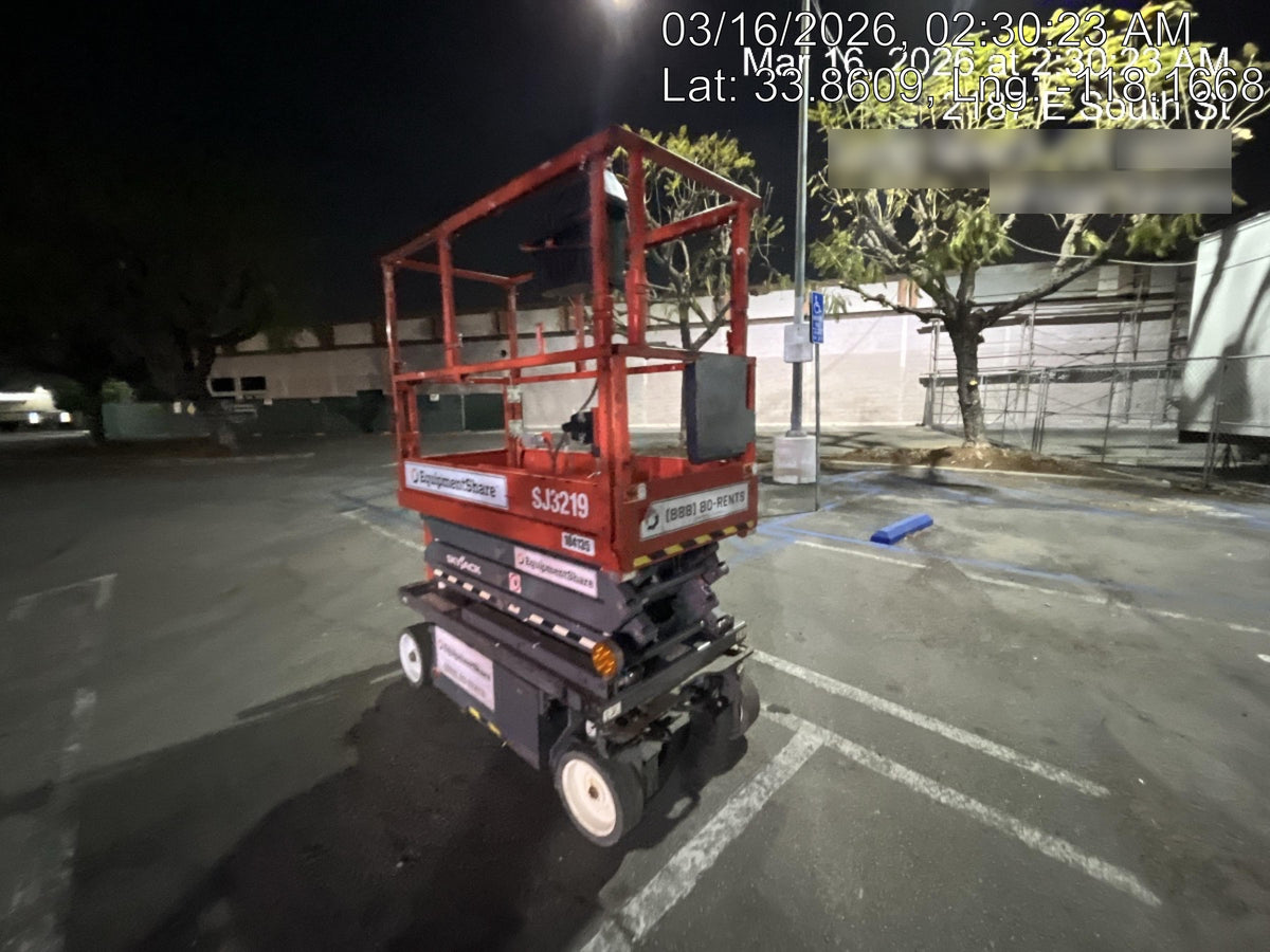 2020 Skyjack SJIII-3219 Solid NM Tires, Half height spring hinged entry gate, Dual Beacons, 800W Inverter