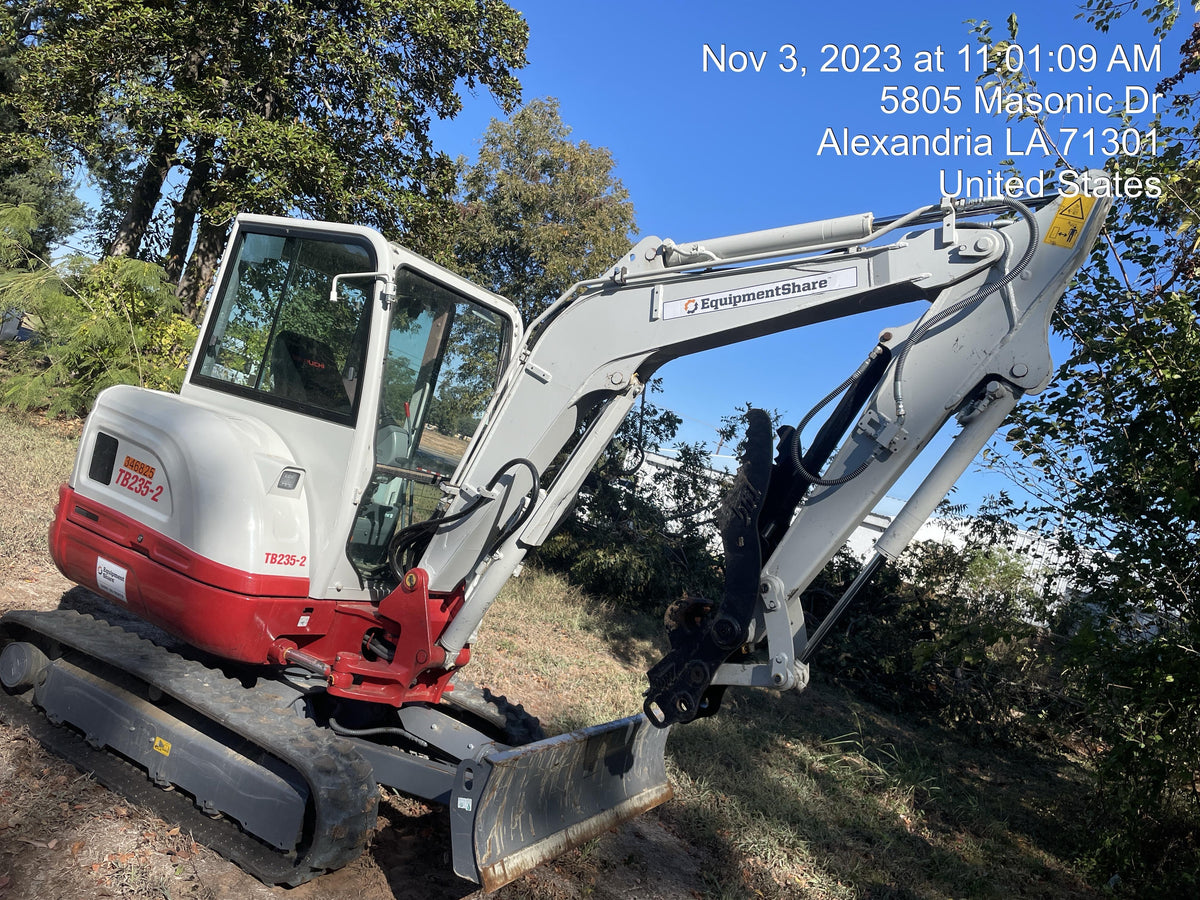 2023 TAKEUCHI TB235-2CR