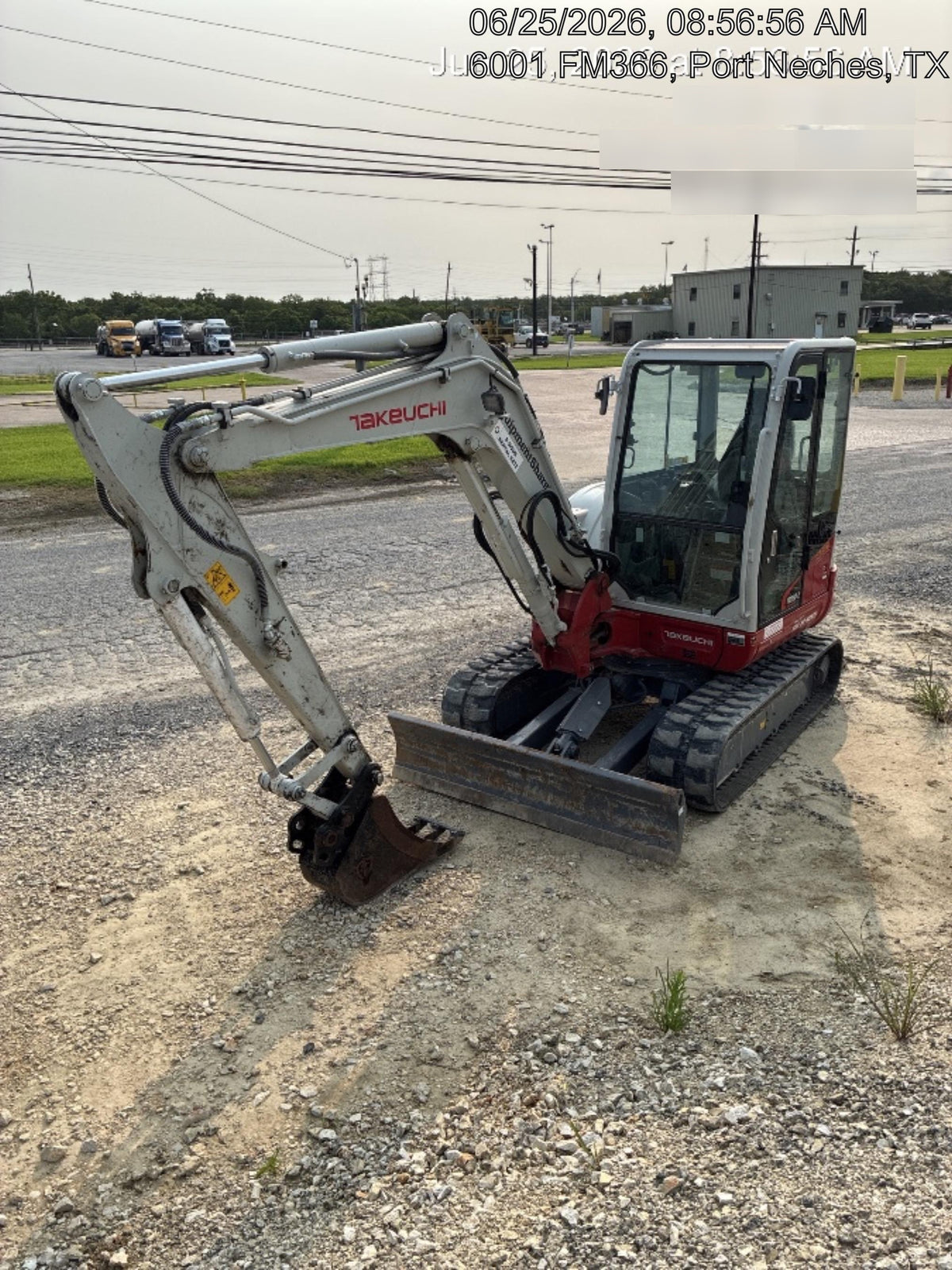 2025 TAKEUCHI TB250-2CR