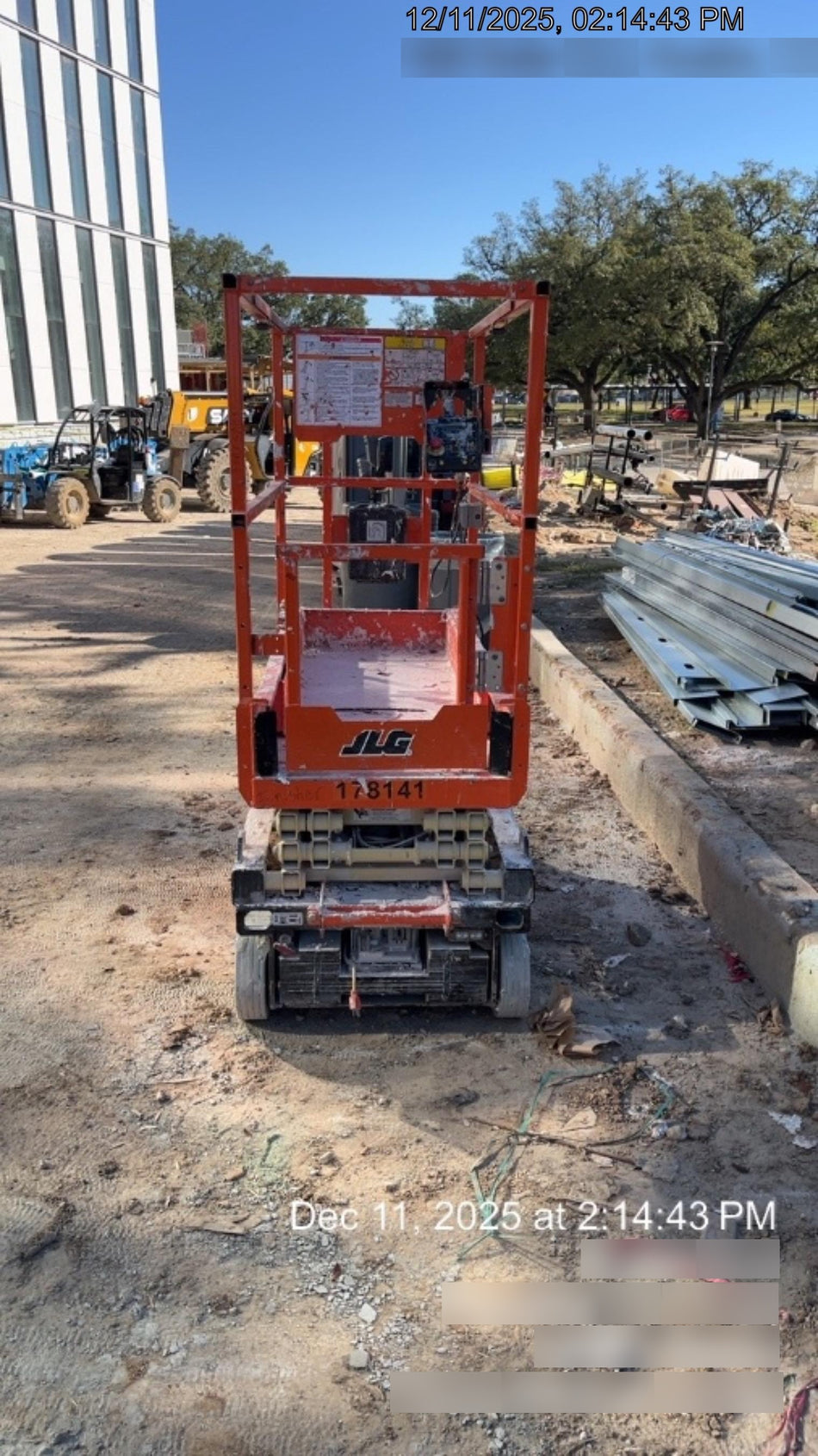 2021 JLG ES1330L