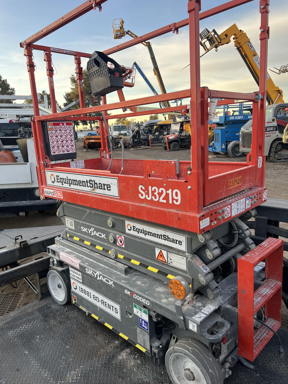 2022 SKYJACK SJ3219
