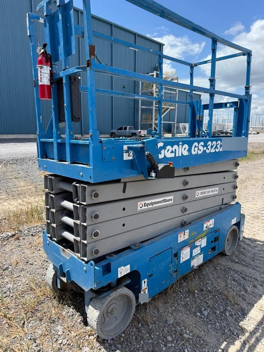 2016 Genie GS-3232 Genie 3232 Scissor Lift