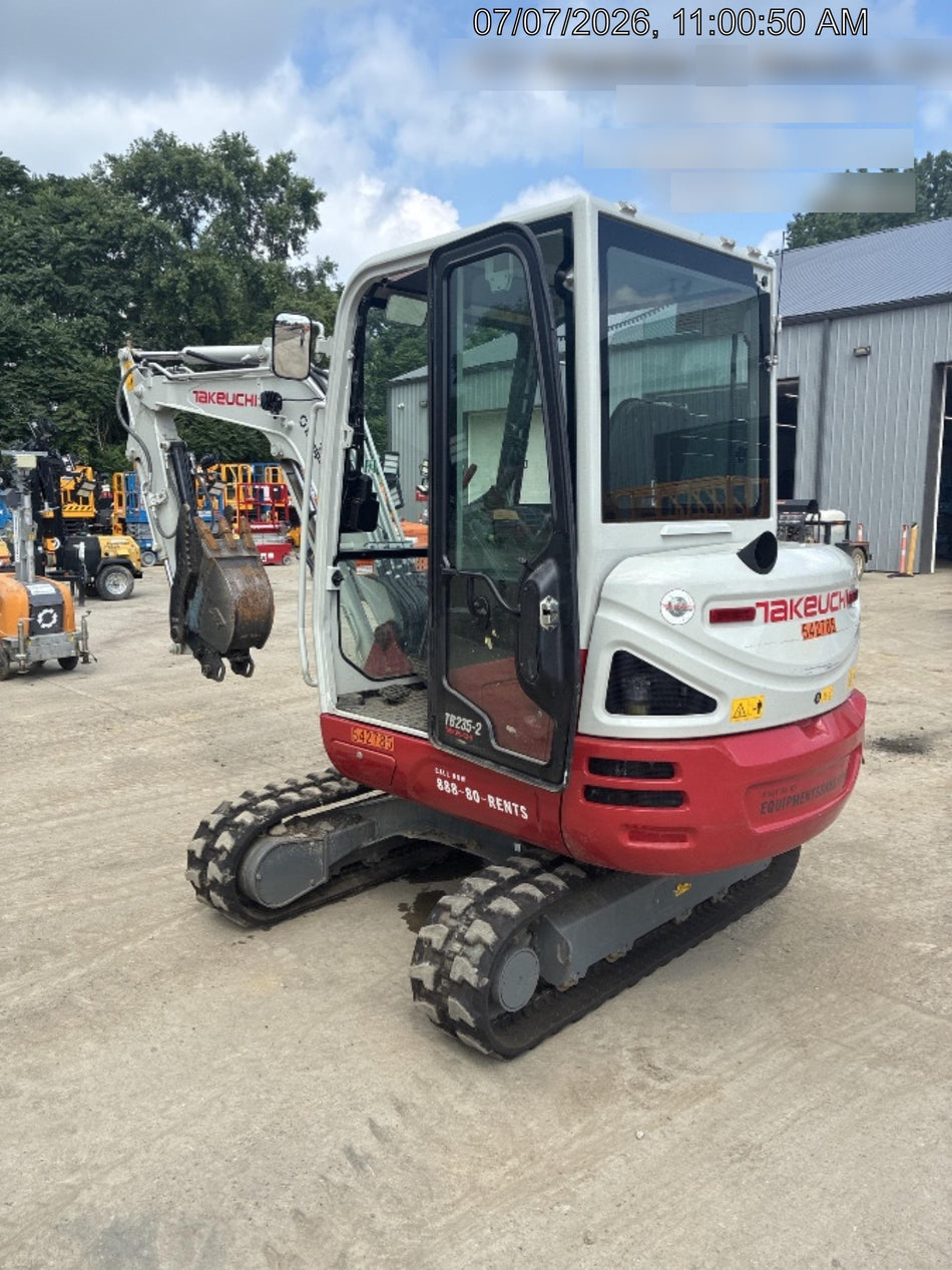 2025 TAKEUCHI TB235-2CR