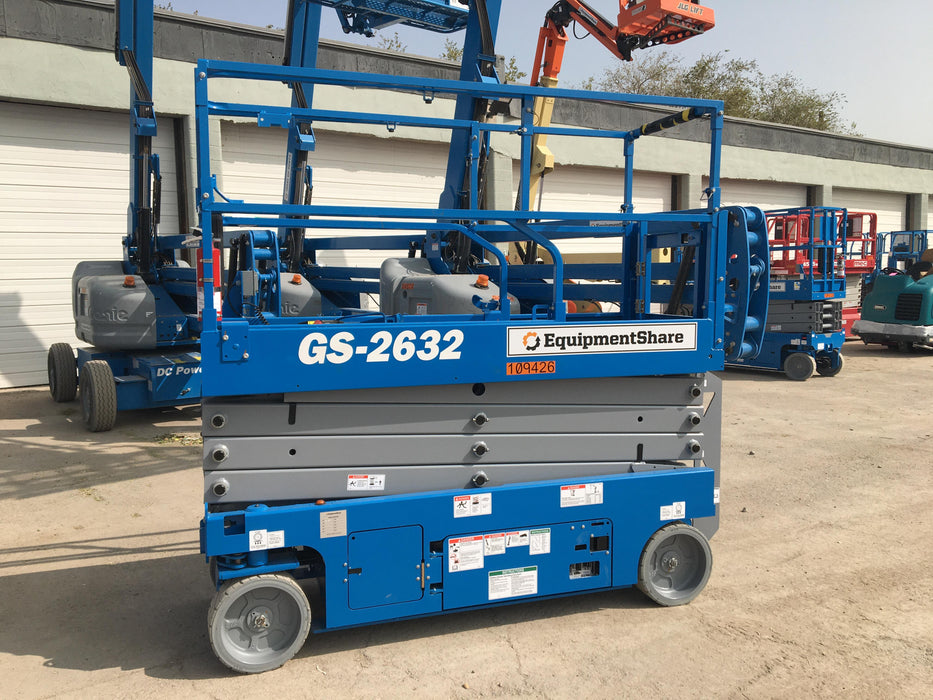 2020 Genie GS-2632 Solid NM Tires, Folding Rails with Half-Height Swing Gate, Beacon