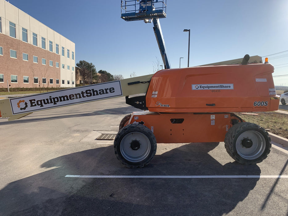 2020 JLG 600S