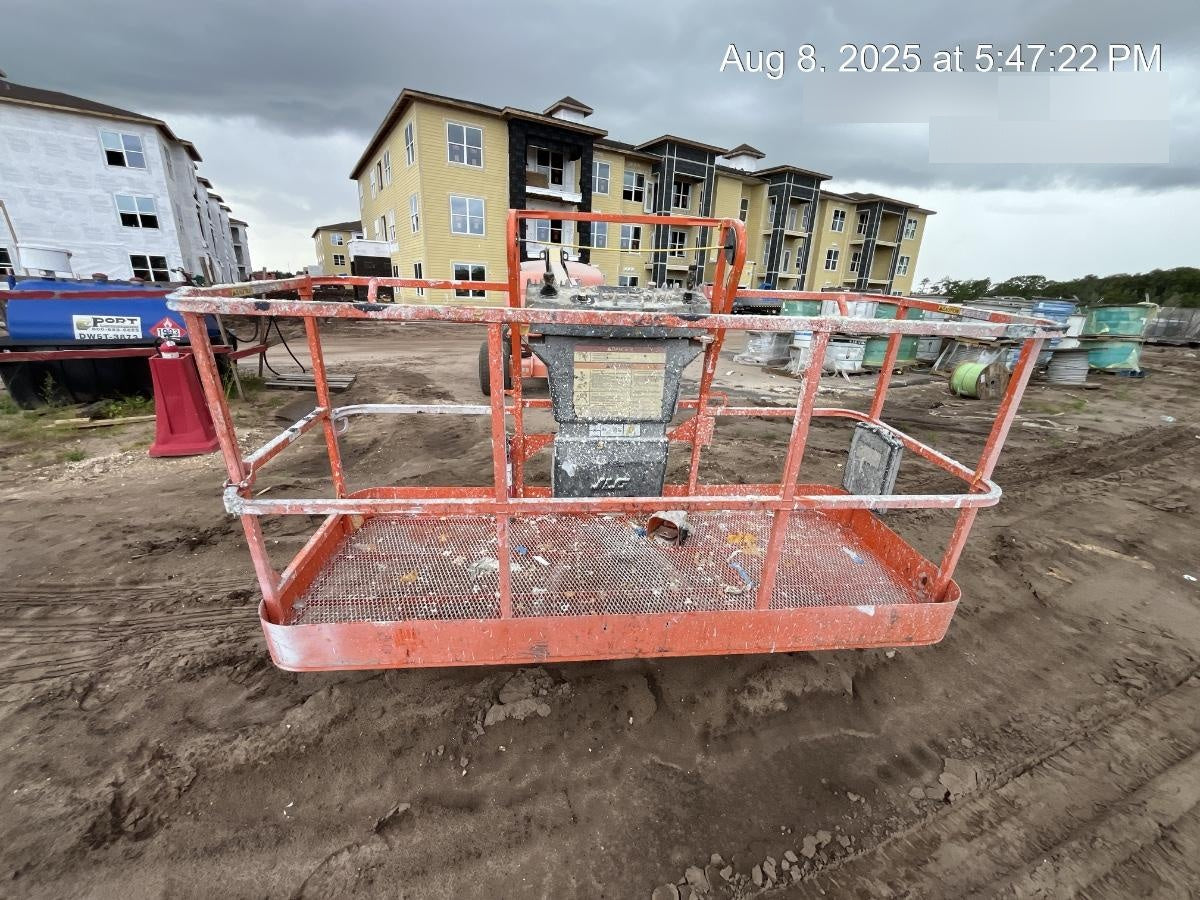 2019 JLG 460SJ