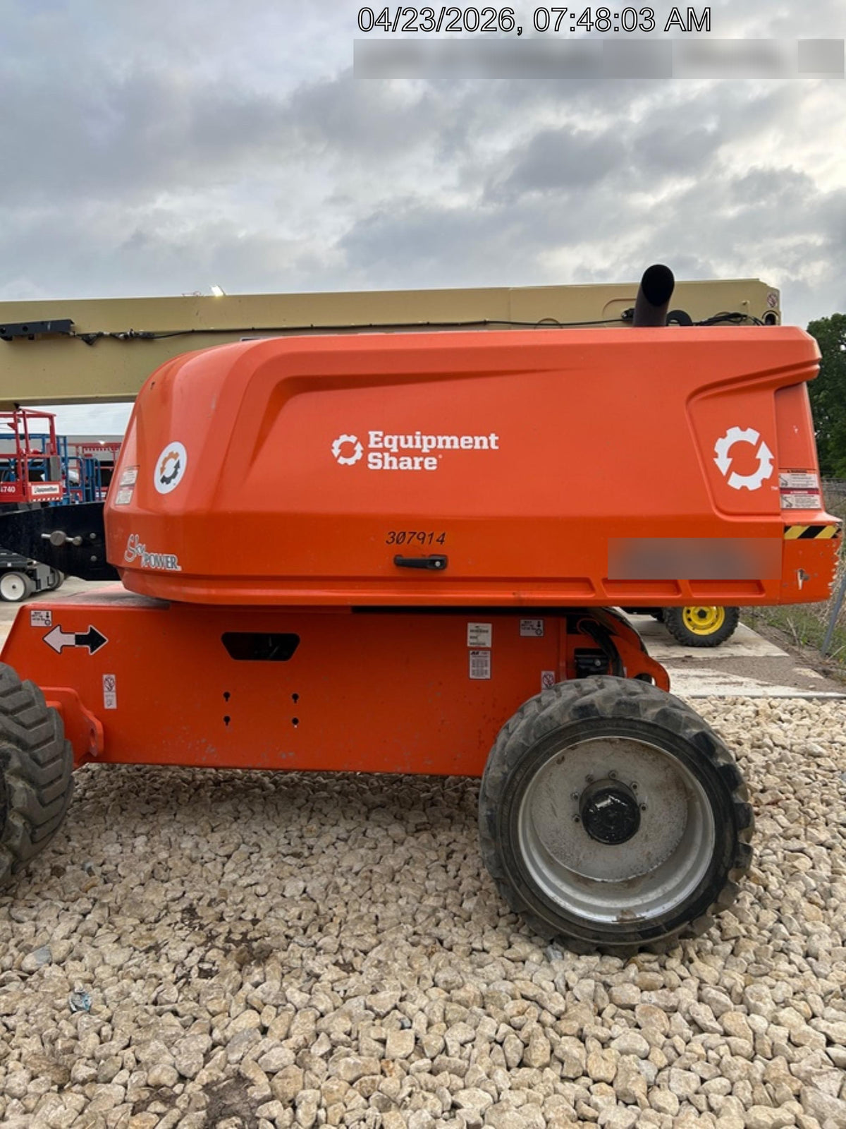 2023 JLG 660SJ