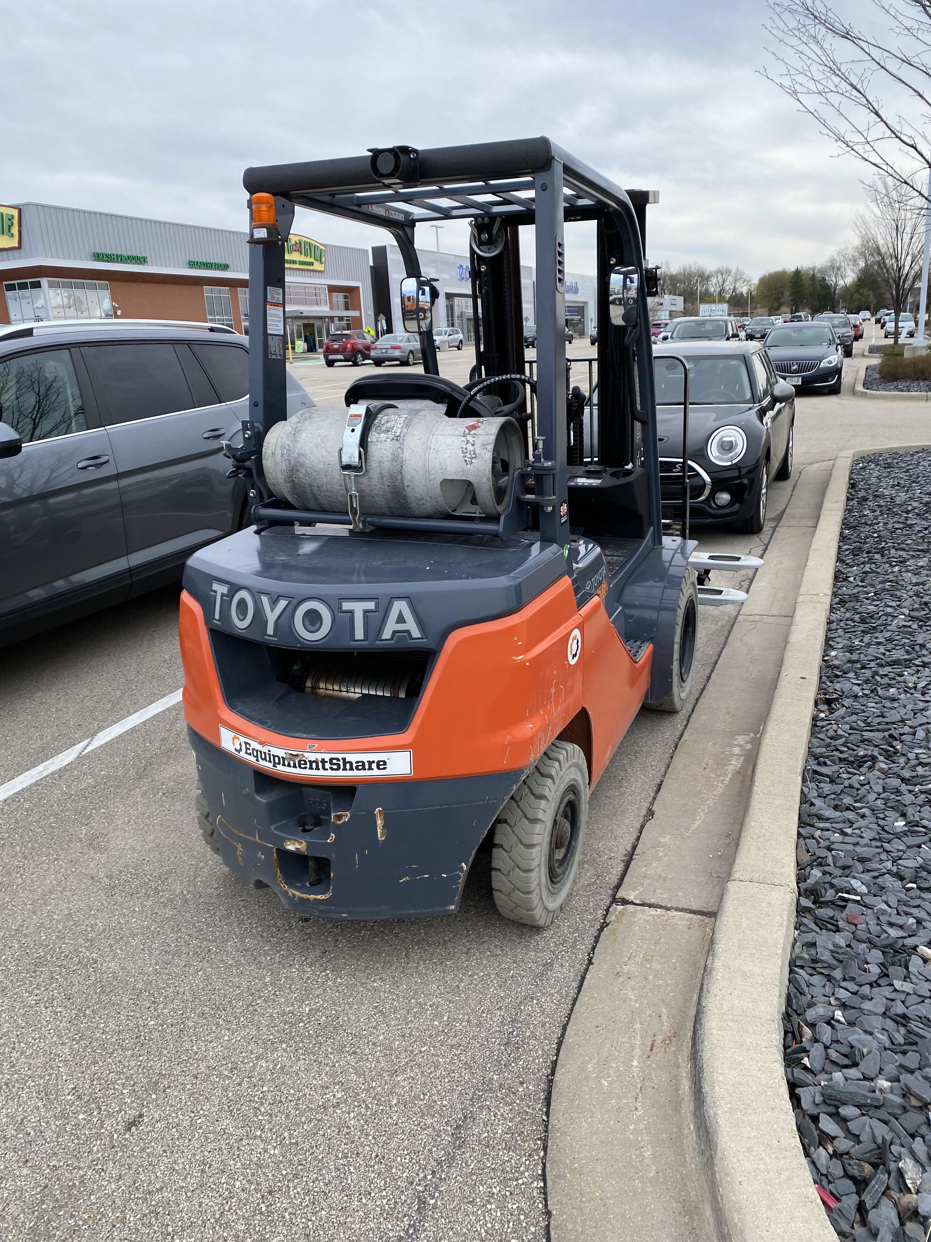 2022 TOYOTA 50-8FGU25