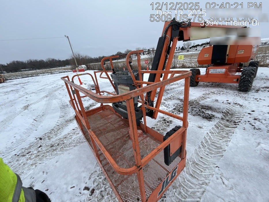 2021 JLG 800AJ