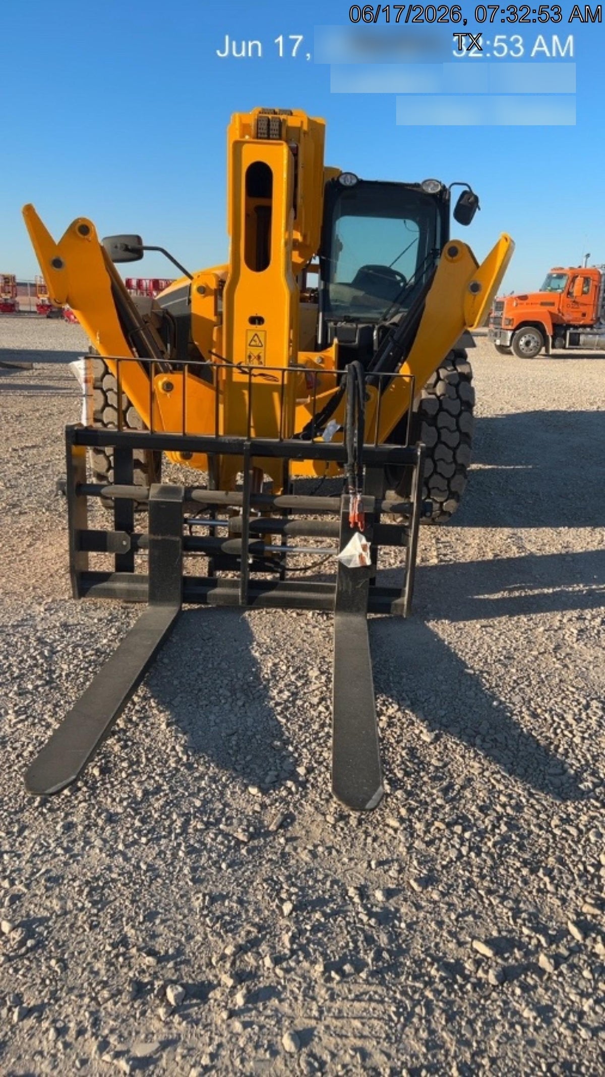 2026 JCB 400/F7377