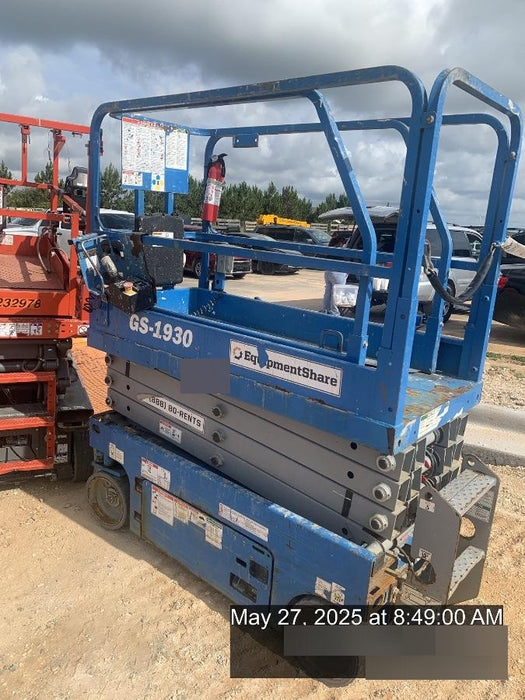 2020 Genie GS-1930 Fixed rails with chain entry gate - Pre A92.20