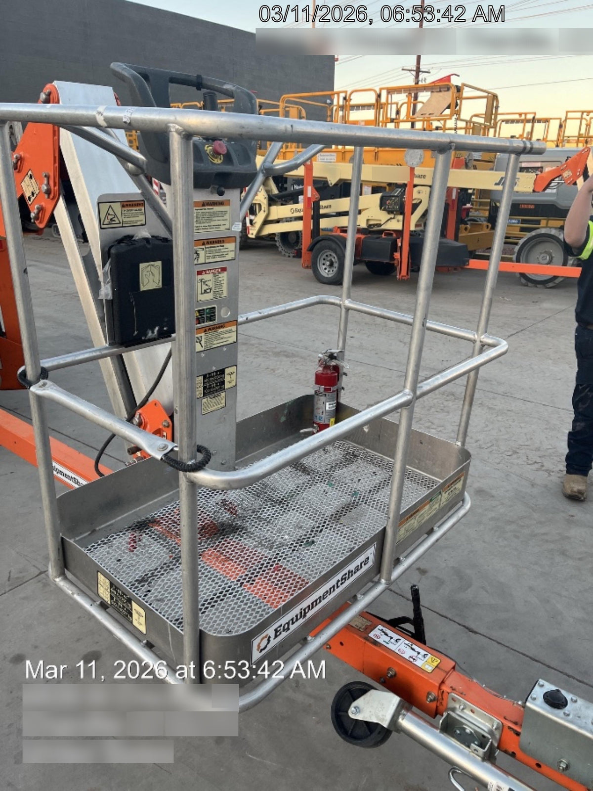 2021 JLG T500J