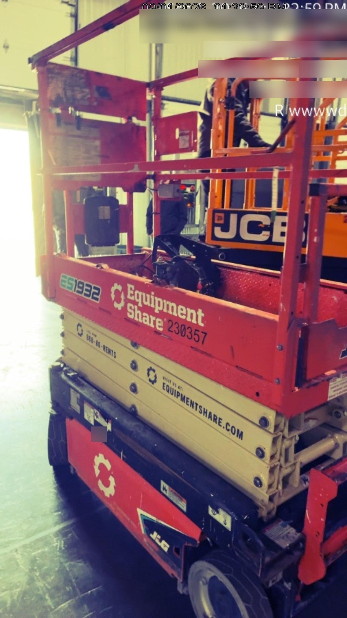 2022 JLG ES1932