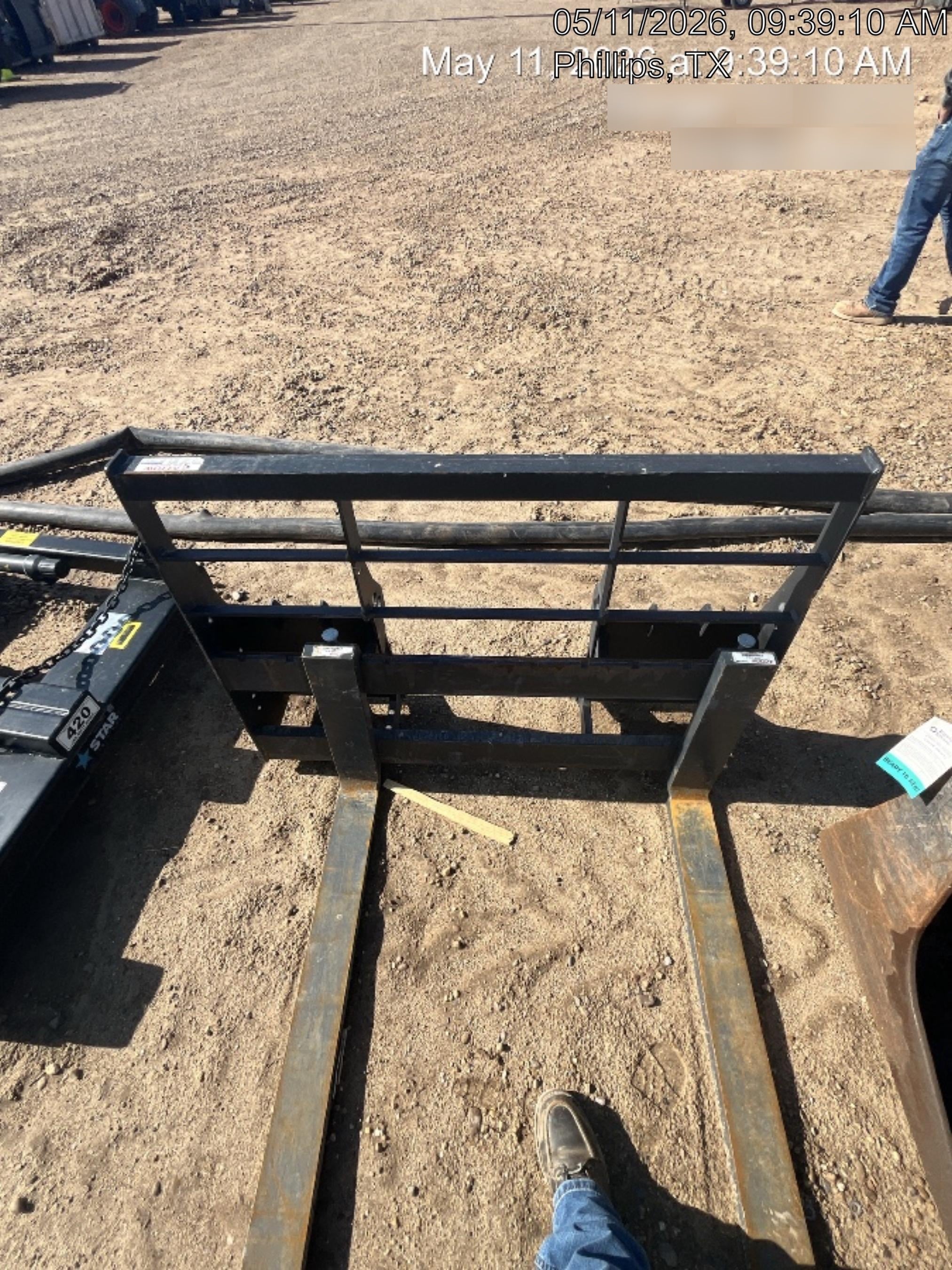 2025 ARROW MATERIAL HANDLING 48" Pallet Forks - Arrow