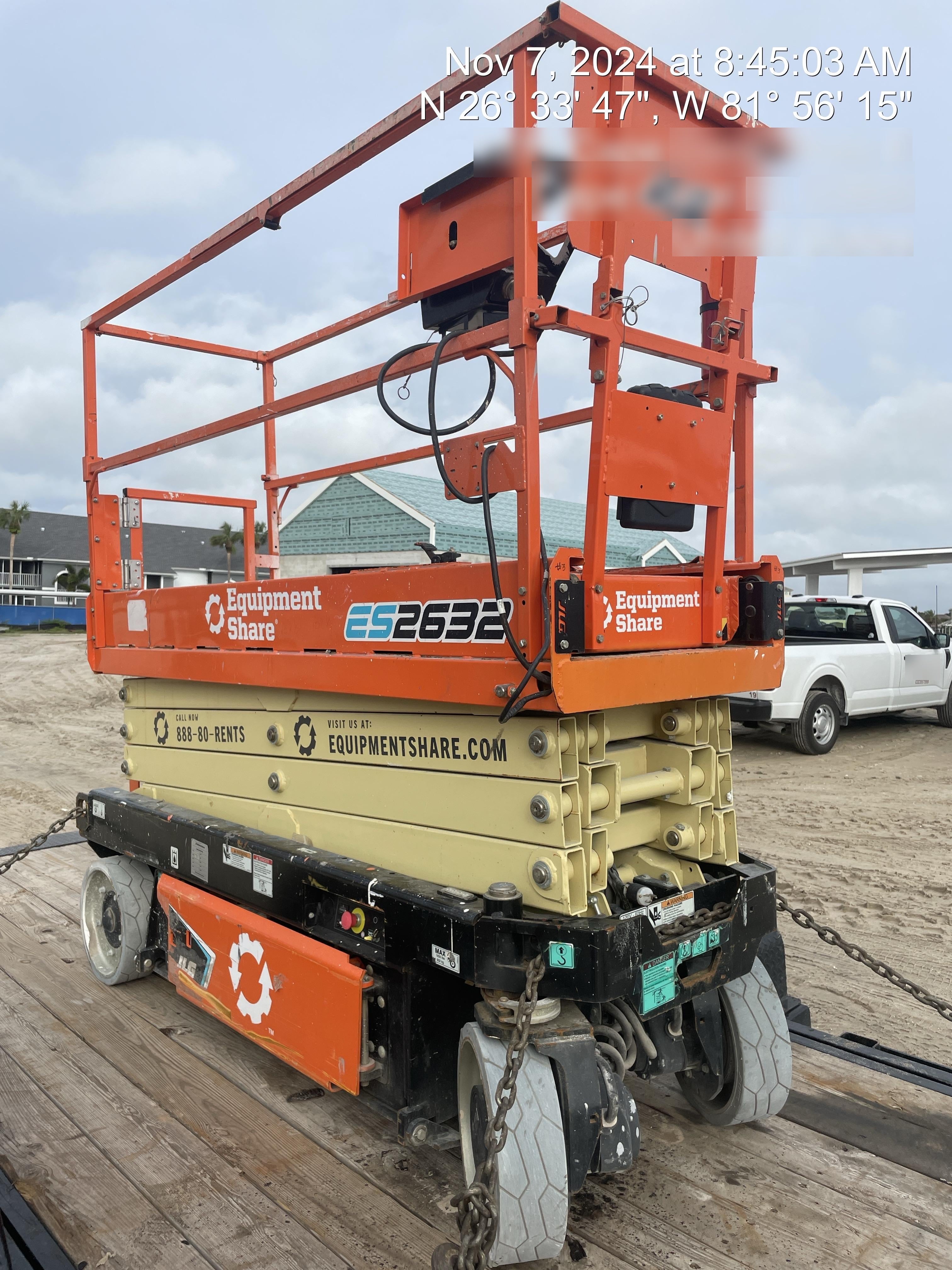 2022 JLG ES2632