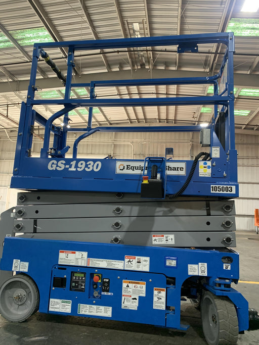 2020 Genie GS-1930 Solid Non Marking Tires, Beacon, Folding rails with half height swing gate, 800W Inverter