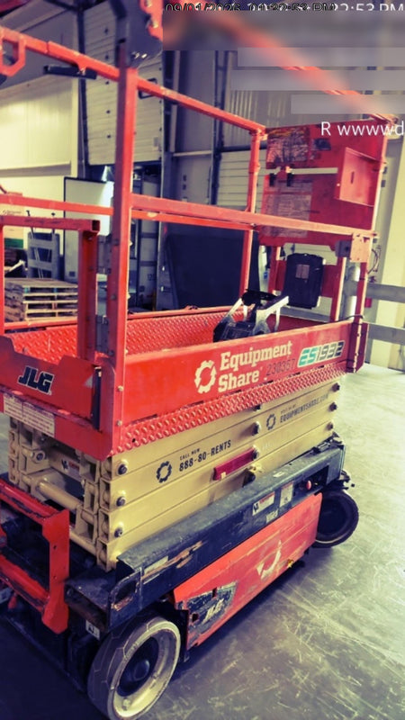2022 JLG ES1932
