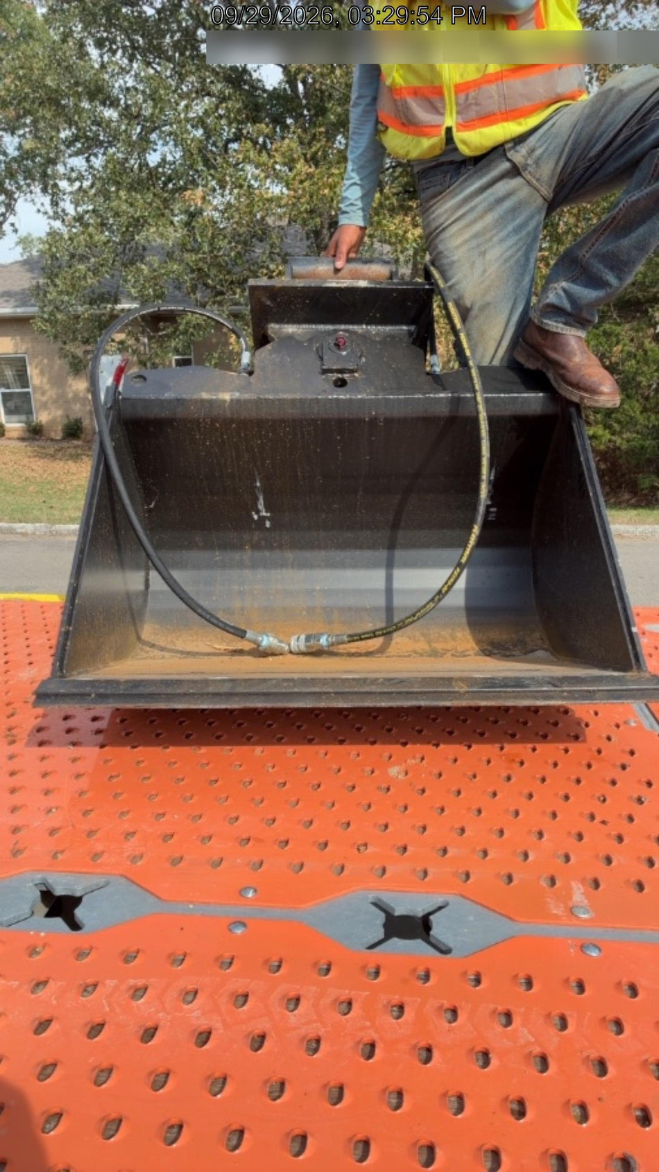 2026 MONGO 36" Deep Tilt Bucket