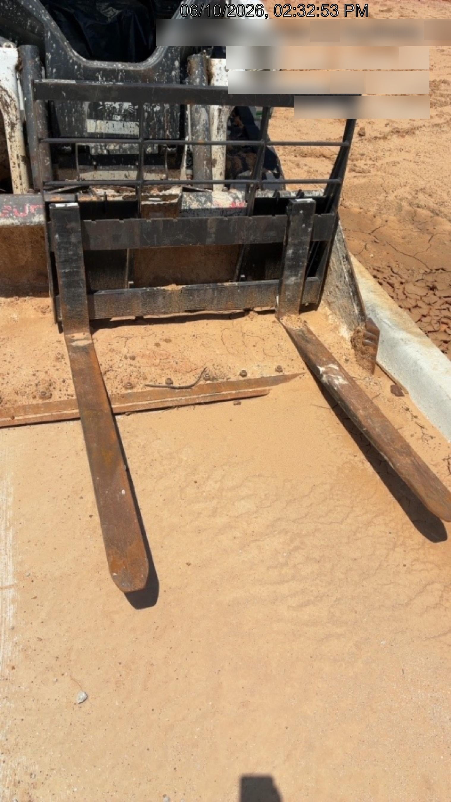 2025 ARROW MATERIAL HANDLING 48" Pallet Forks - Arrow