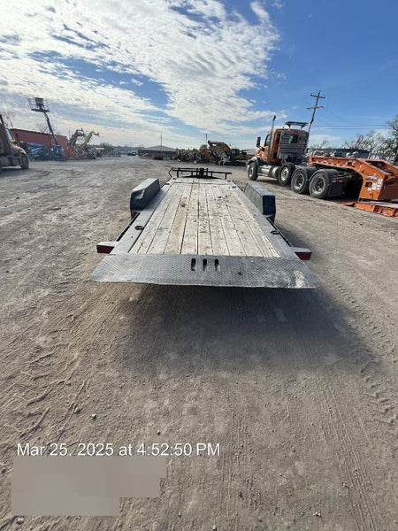 2019 LOADTRAIL Tilt-Deck Rental Trailer