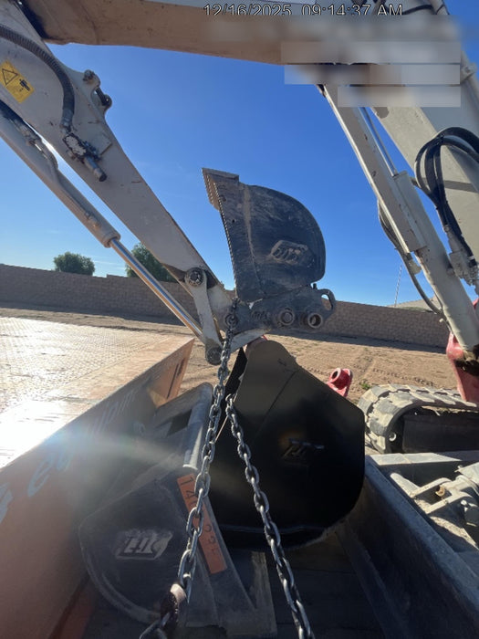 2021 TAKEUCHI TB250-2