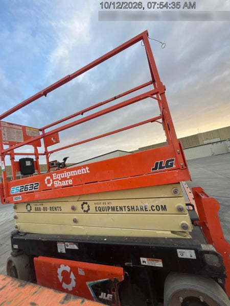 2022 JLG ES2632