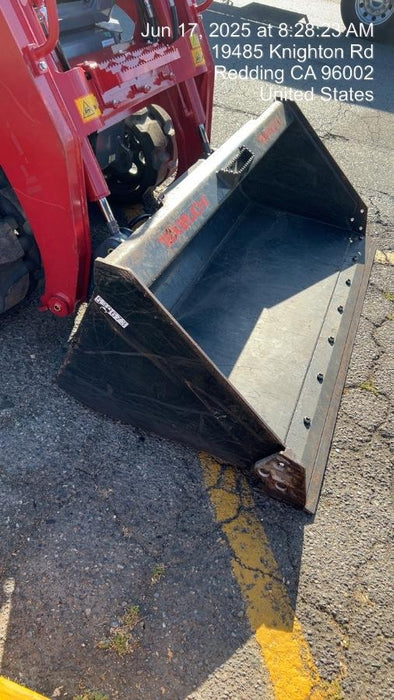 2025 TAKEUCHI 76" Smooth Bucket - Takeuchi