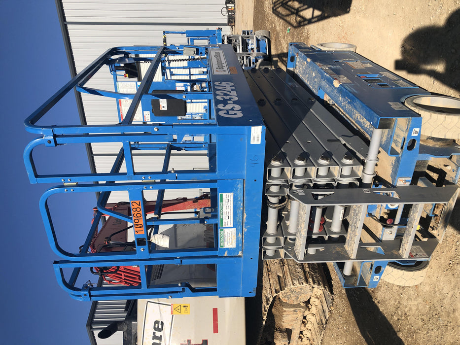 2020 Genie GS-3246 Standard, Folding full height swing gate