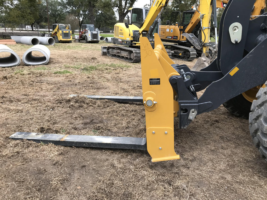 2020 JOHN DEERE 96" Loader Fork Carriage - John Deere