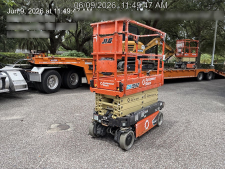 2023 JLG ES1932