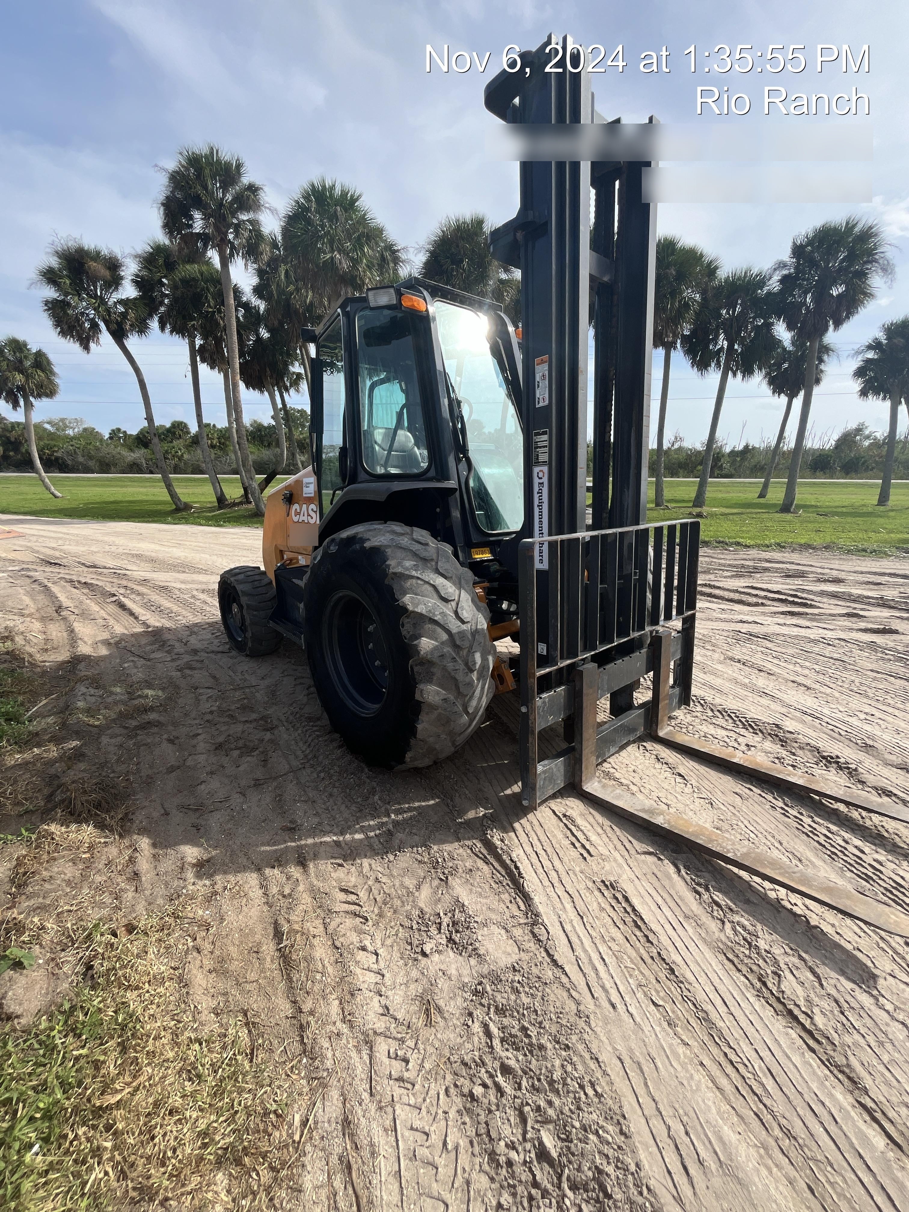 2021 CASE 588H