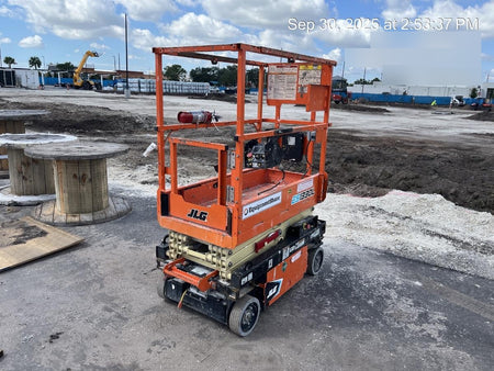 2021 JLG ES1330L