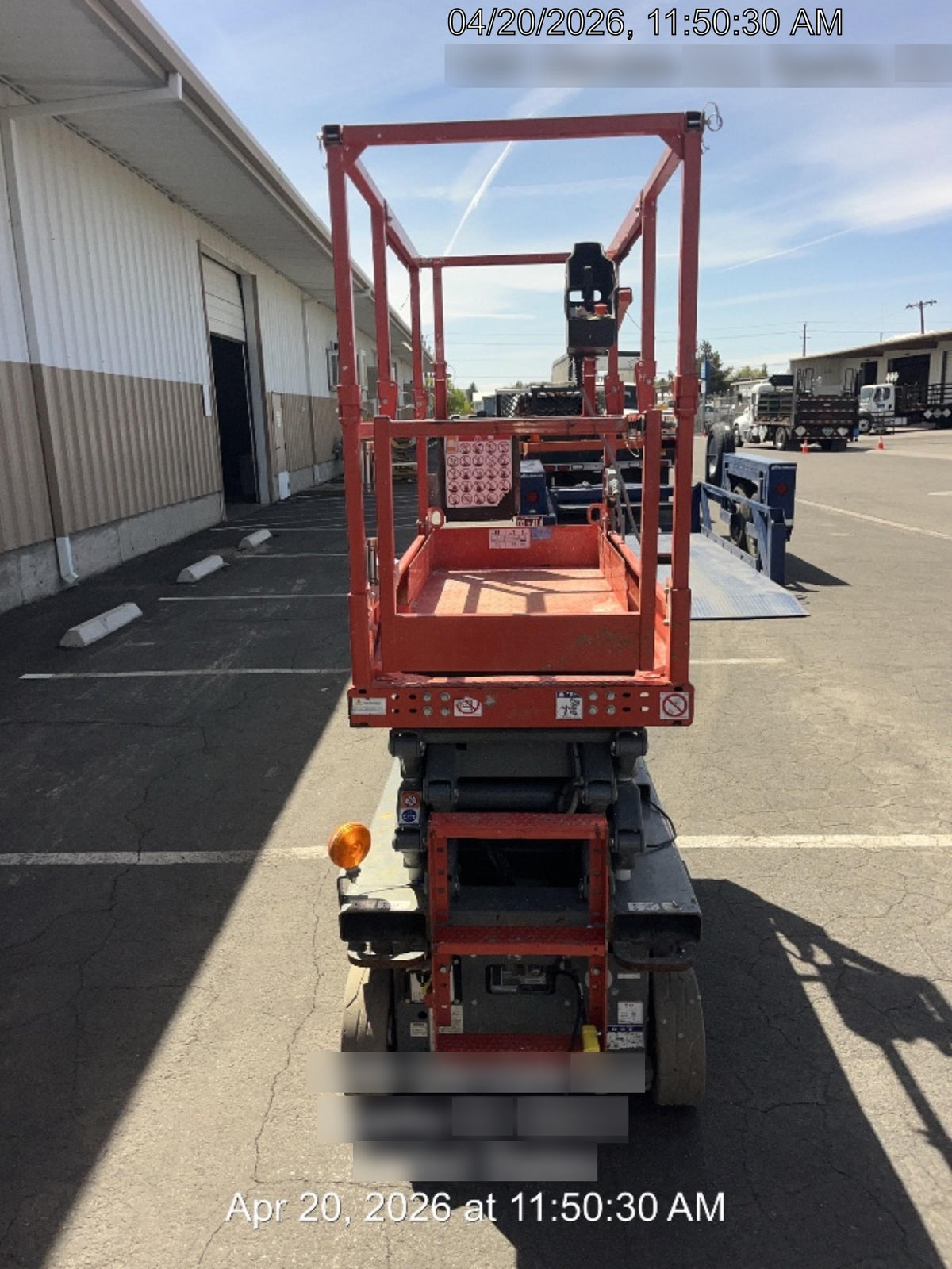 2020 Skyjack SJIII-3219 Solid NM Tires, Half height spring hinged entry gate, Dual Beacons, 800W Inverter