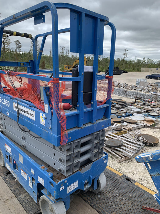 2020 Genie GS-1930 Solid Non Marking Tires, Beacon, Folding rails with half height swing gate