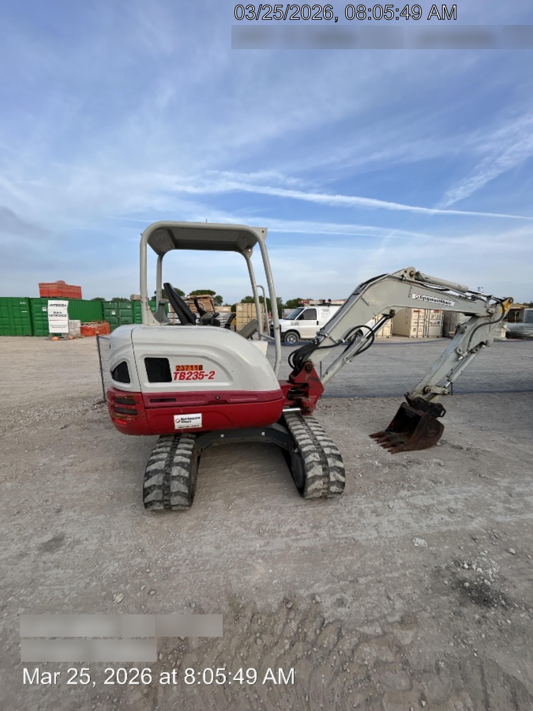 2022 TAKEUCHI TB235-2R
