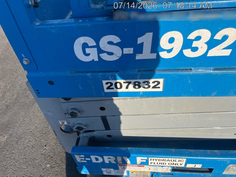 2022 GENIE GS-1932