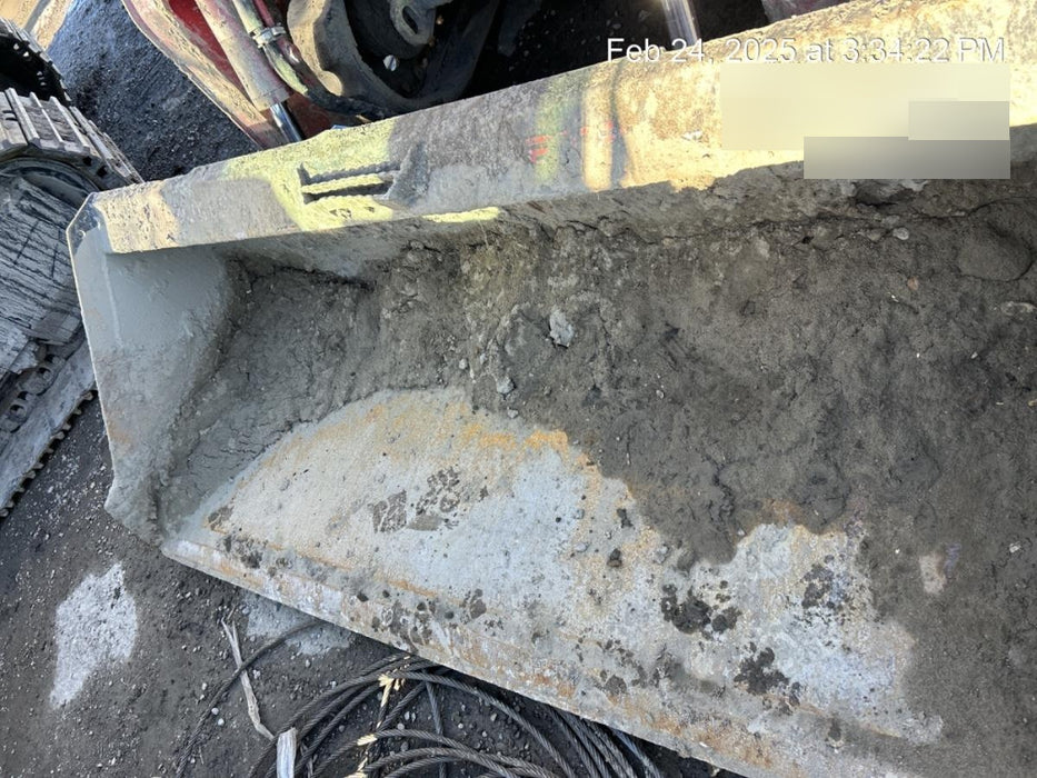 2021 TAKEUCHI 84" Smooth Bucket - Takeuchi