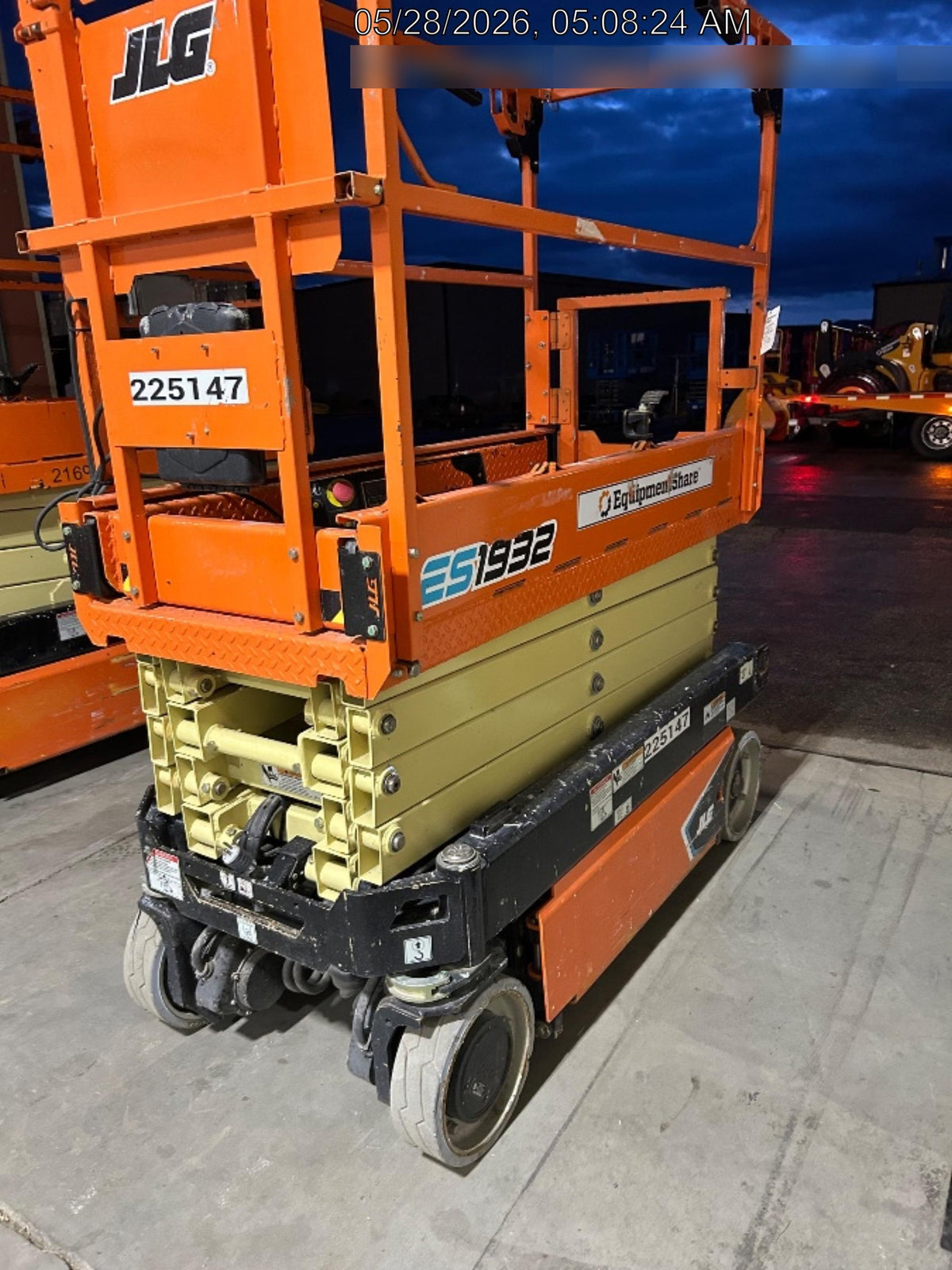 2022 JLG ES1932