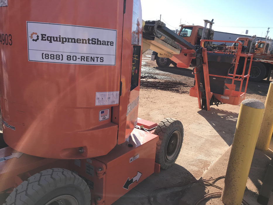 2019 JLG E300AJP