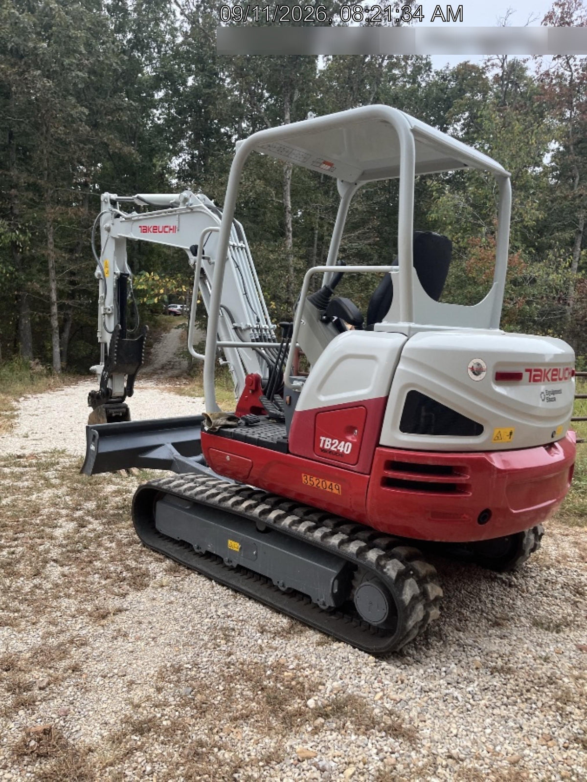 2023 TAKEUCHI TB240R
