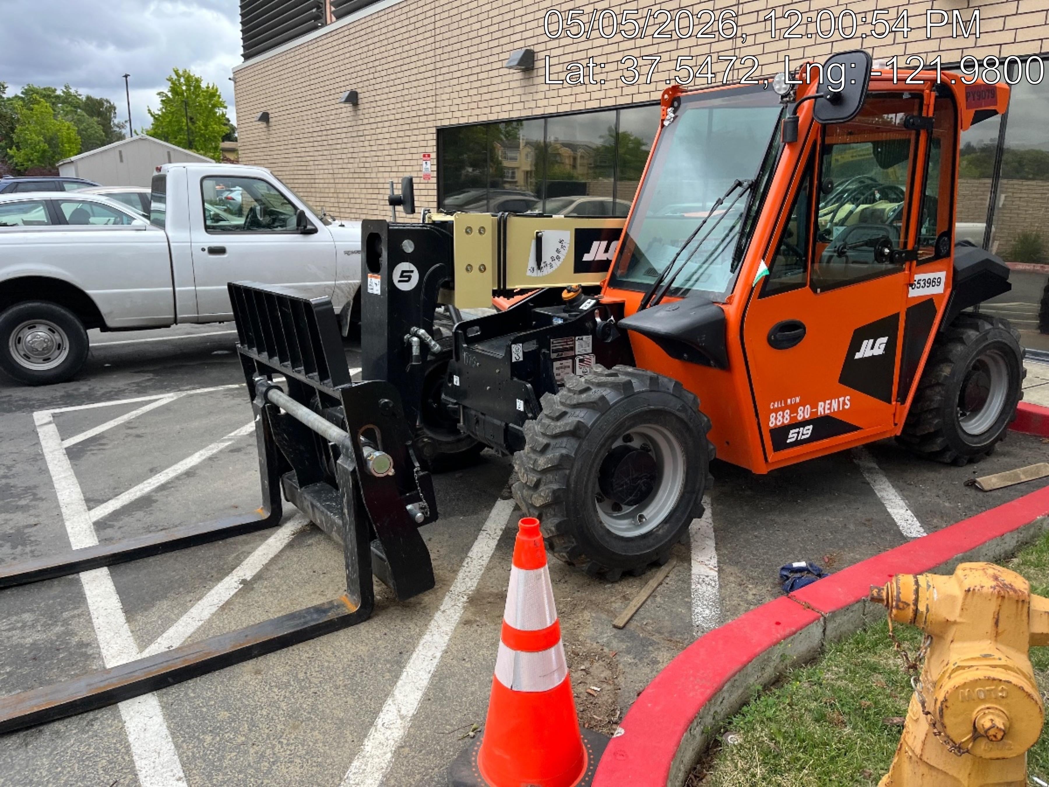 2025 JLG 519