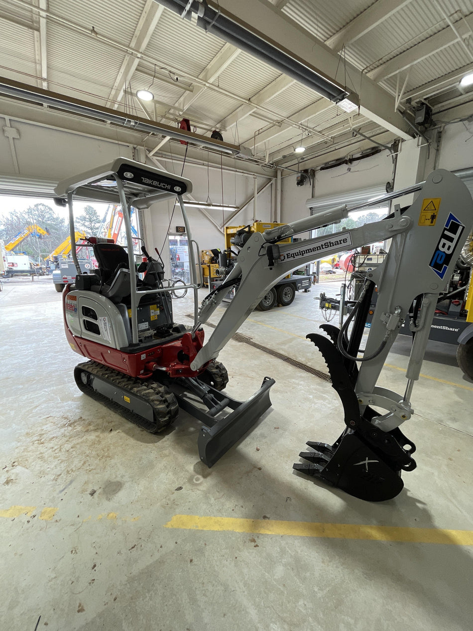 2023 TAKEUCHI TB20e