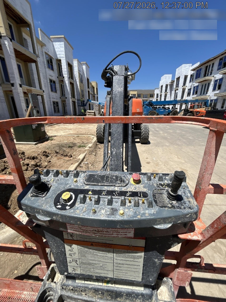2023 JLG 660SJ