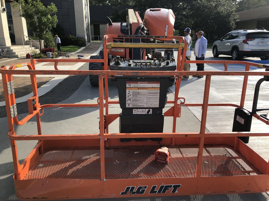 2019 JLG 600AJ