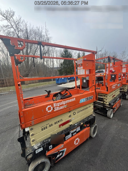 2024 JLG ES1932