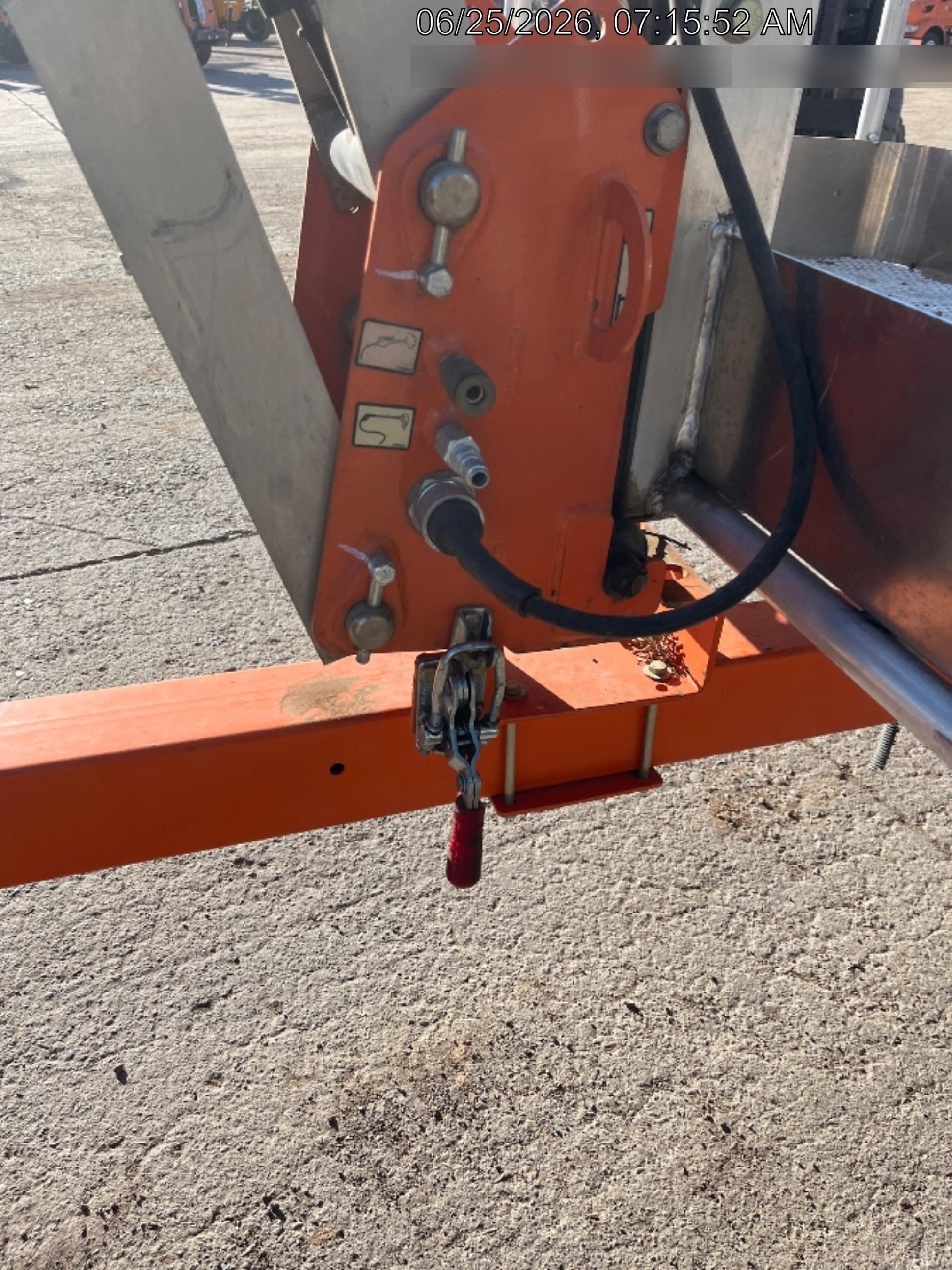 2023 JLG T500J
