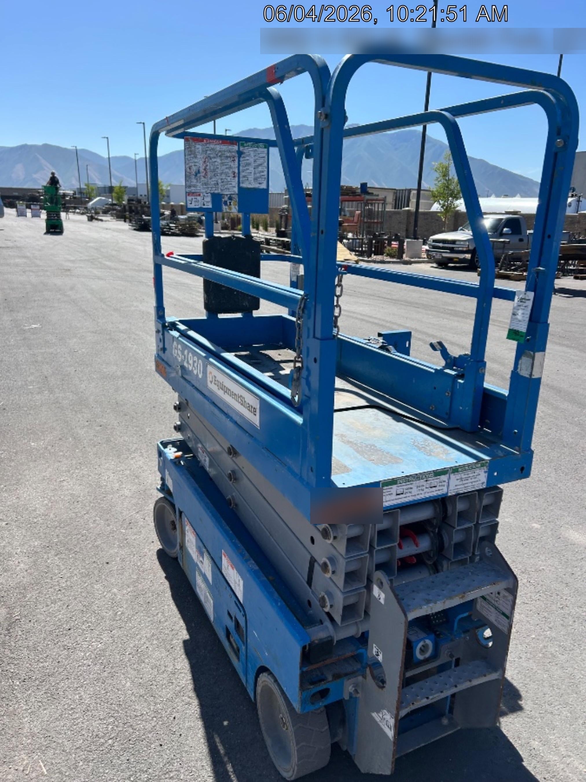 2019 Genie GS-1930 Fixed rails with chain Entry