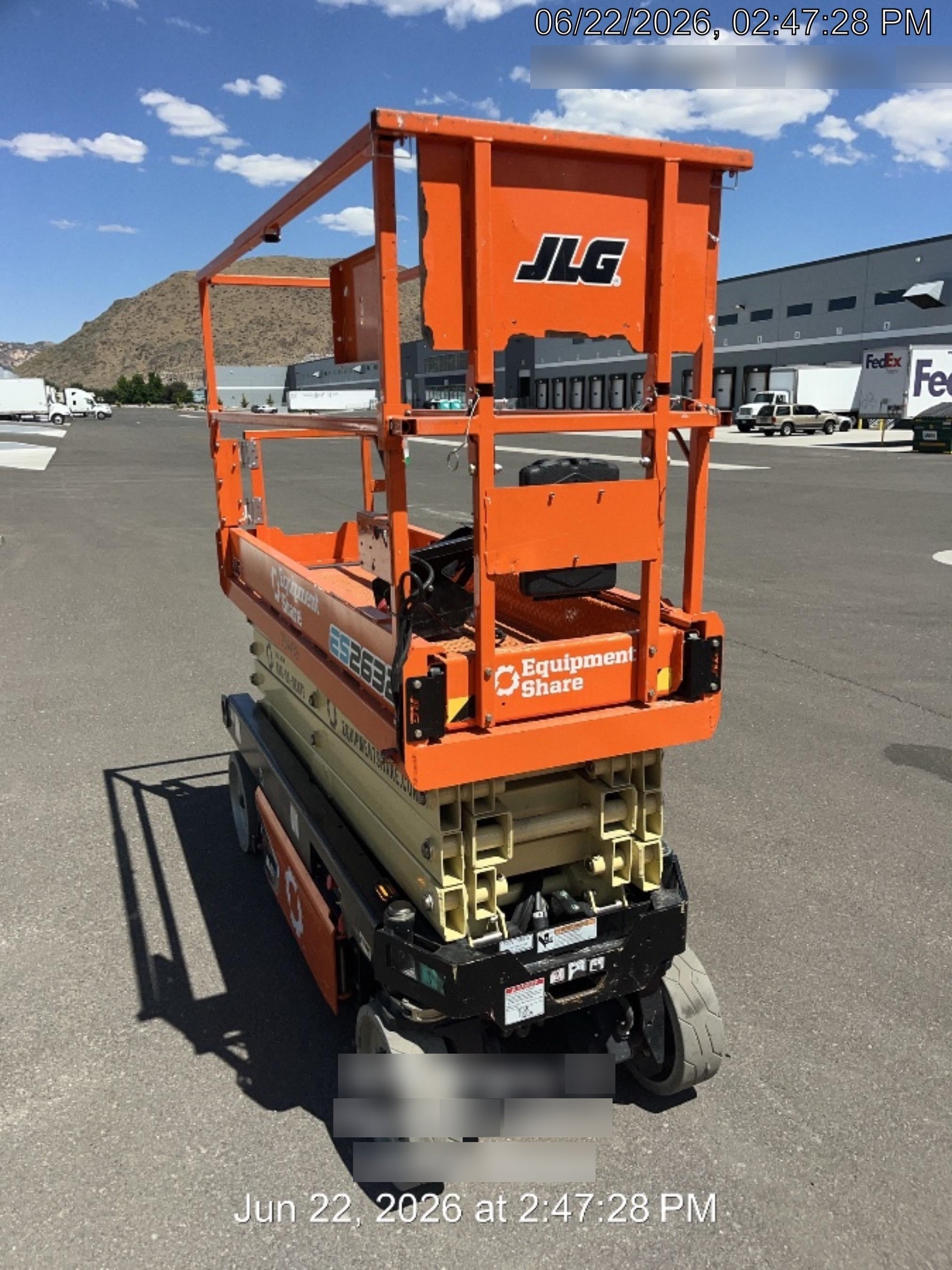 2022 JLG ES2632