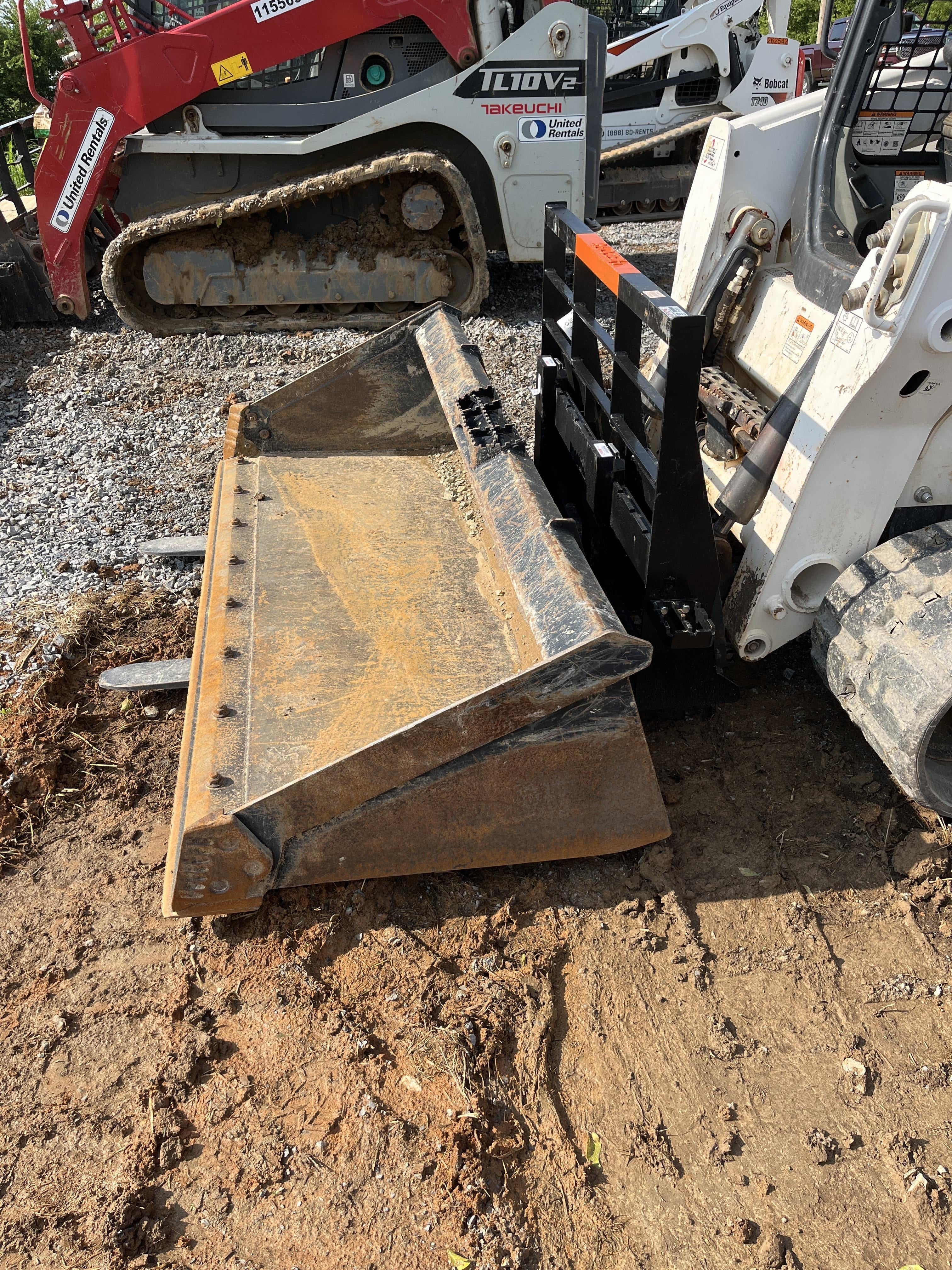 2024 ARROW MATERIAL HANDLING F5100CB